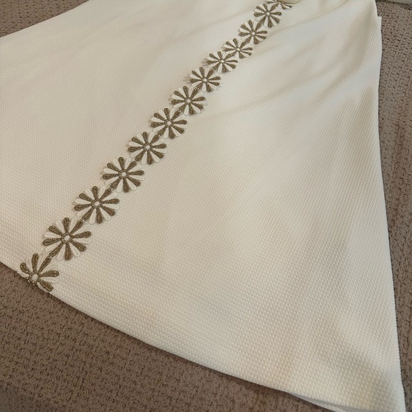 Beautiful A- line dress - Picture 2 of 9